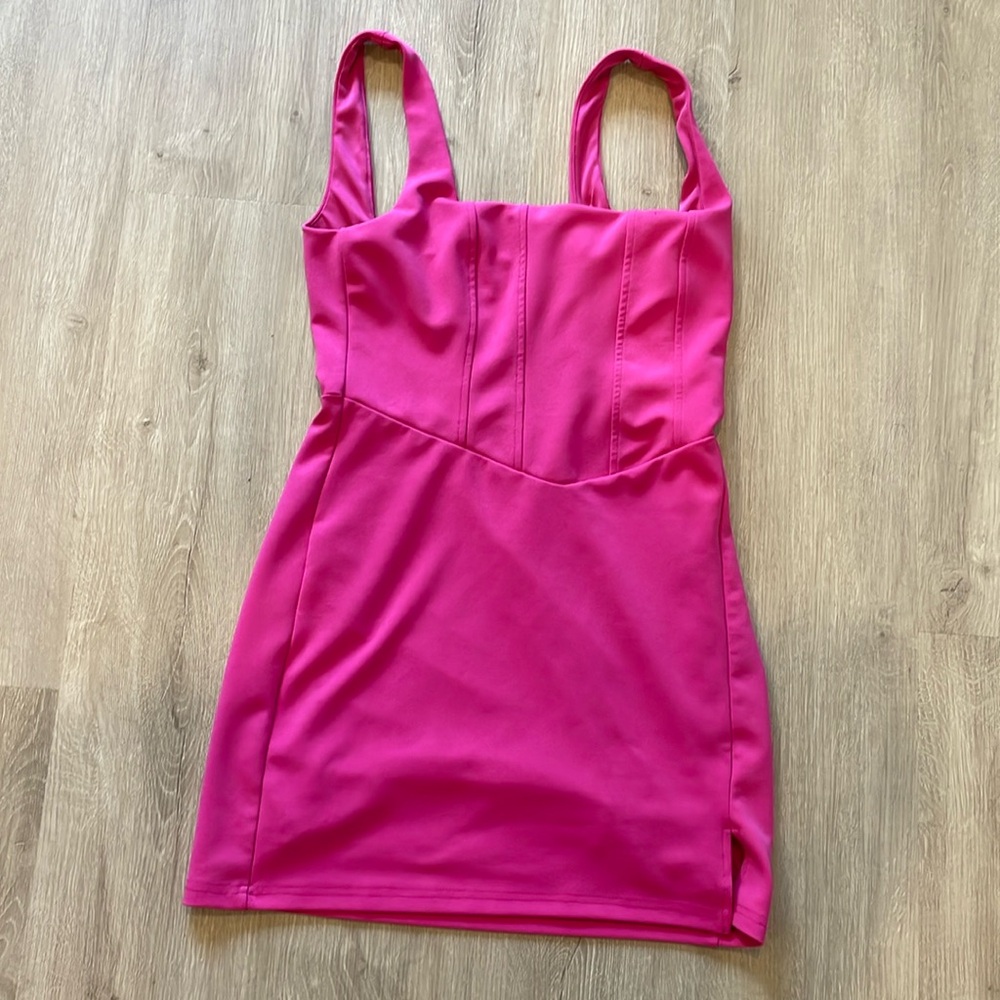 Bright pink dress from lulus size medium worn once only